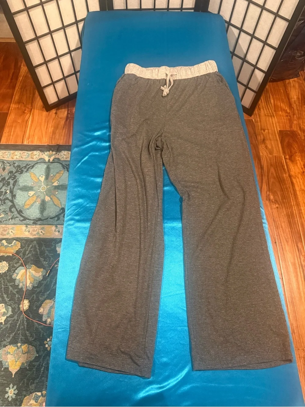 Kids Wide-Leg Sweatpants with Contrast Drawstring Waist - Gray (G2)